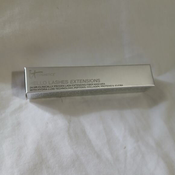 IT Cosmetics HELLO LASHES EXTENSIONS 24 Hour extending fiber mascara .33oz black - Picture 10 of 11